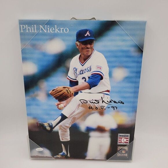 Phil Niekro Signed Canvas HOF 97 Inscribed Atlanta Braves JSA COA - Picture 3 of 9